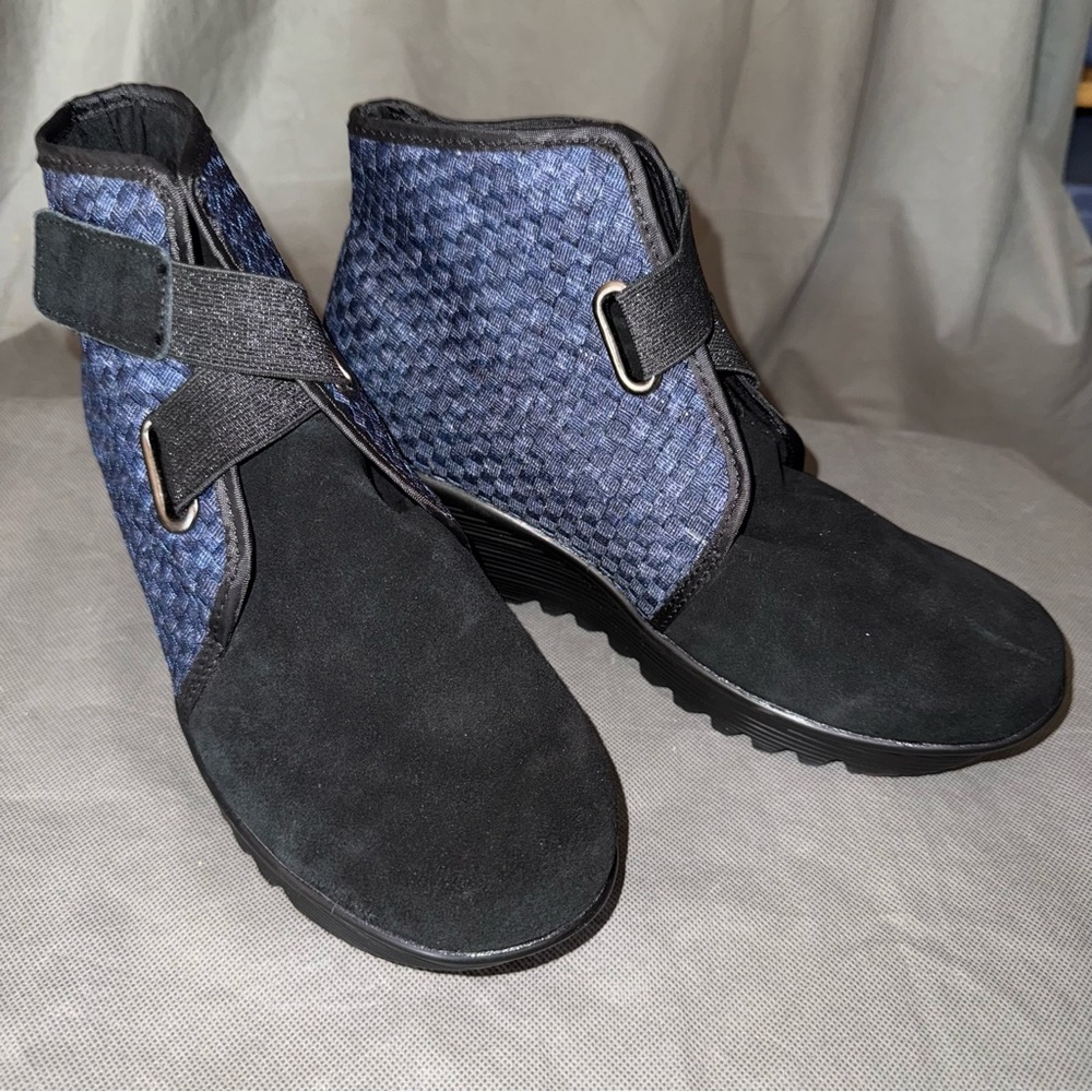 Bernie Mev Sally Bootie Basketweave Suede 41 9.5 10